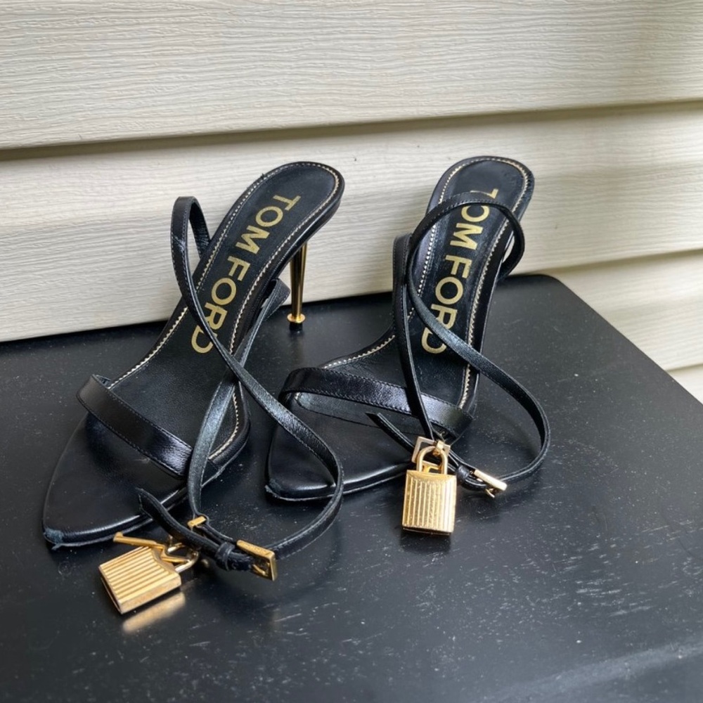 TOM FORD PADLOCK HEELS